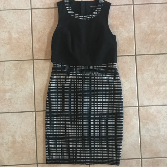 Banana Republic Dresses & Skirts - Banana Republic 2 Stretch Sheath Sleeveless Dress